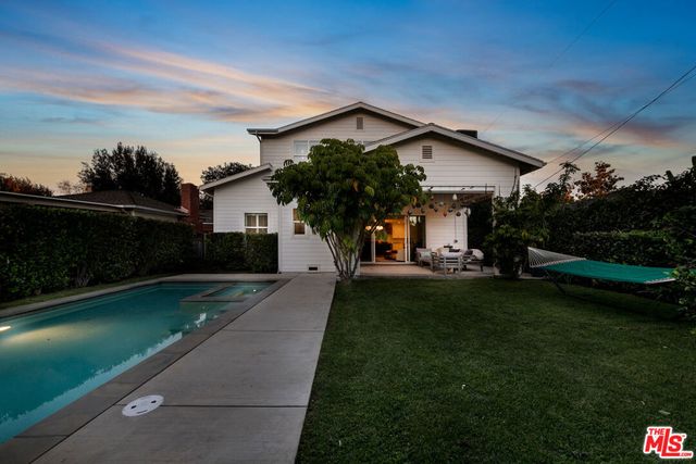 419 S Griffith Park Drive, Burbank, CA 91506