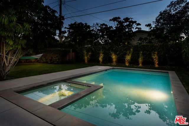 419 S Griffith Park Drive, Burbank, CA 91506