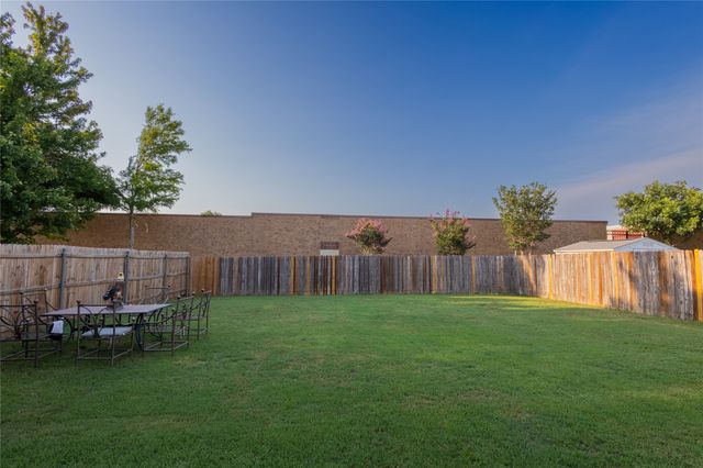 5718 Green Ivy Road, Denton, TX 76210