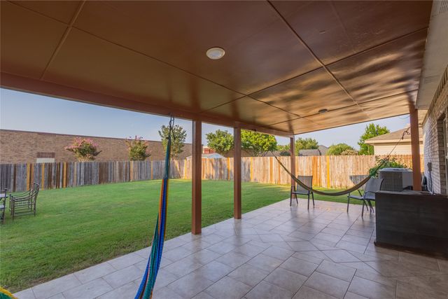 5718 Green Ivy Road, Denton, TX 76210
