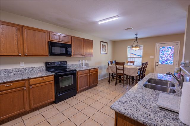 5718 Green Ivy Road, Denton, TX 76210