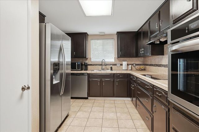 6721 N Harrison Avenue, Fresno, CA 93711