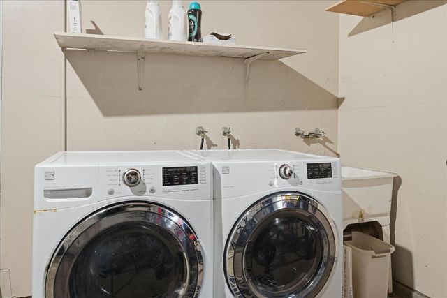 6721 N Harrison Avenue, Fresno, CA 93711