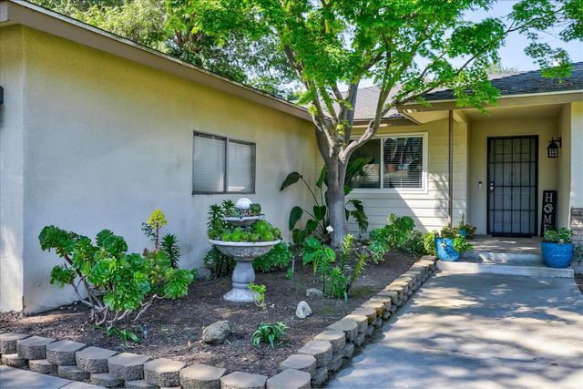 6721 N Harrison Avenue, Fresno, CA 93711