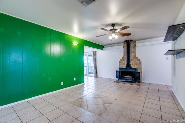 123 Stardream Dr, San Antonio, TX 78216