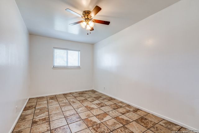 123 Stardream Dr, San Antonio, TX 78216