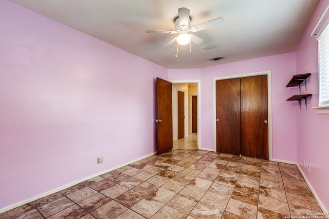 123 Stardream Dr, San Antonio, TX 78216