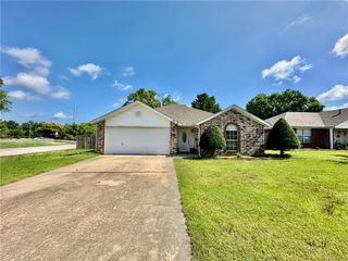 801 Jon Drive, Bentonville, AR 72712