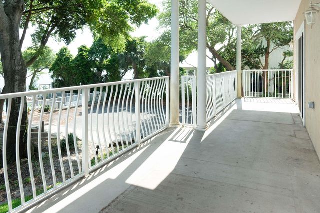 113 SE Brooks 206, Fort Walton Beach, FL 32548