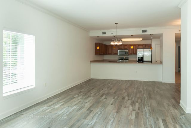 113 SE Brooks 206, Fort Walton Beach, FL 32548