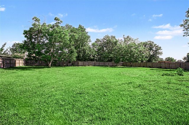 5917 Figland Street, Pearland, TX 77584