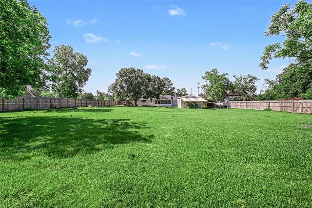 5917 Figland Street, Pearland, TX 77584