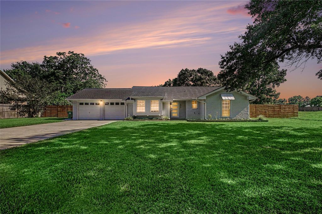 5917 Figland Street, Pearland, TX 77584