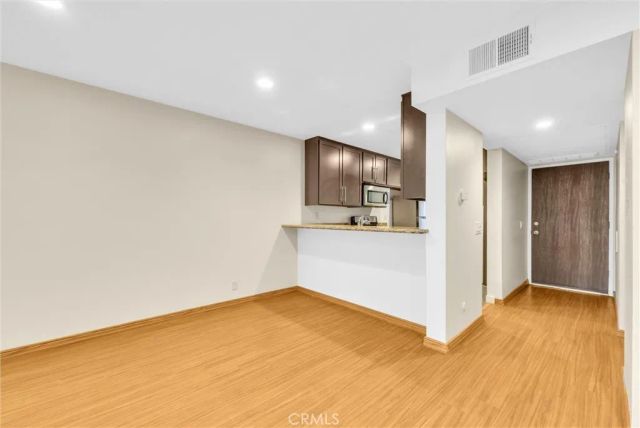326 Tangelo 323, Irvine, CA 92618