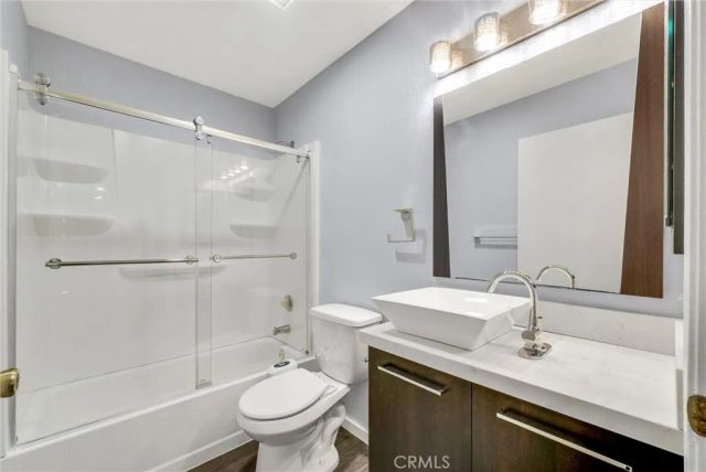 326 Tangelo 323, Irvine, CA 92618