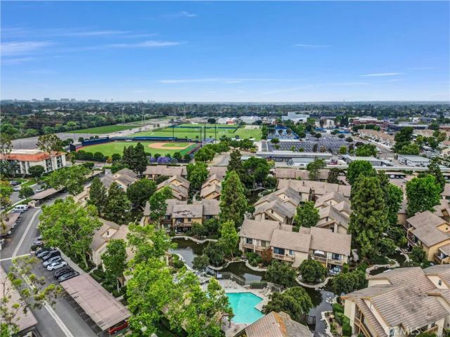 326 Tangelo 323, Irvine, CA 92618