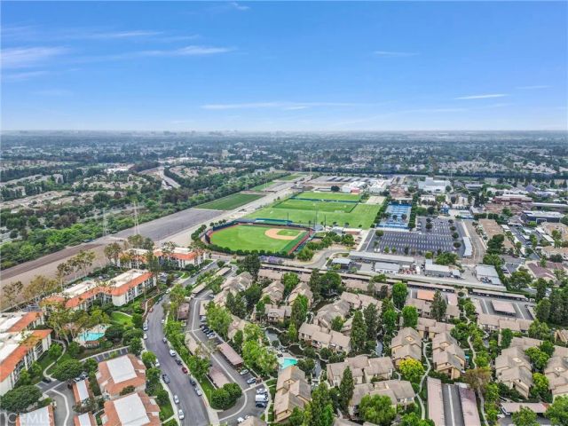 326 Tangelo 323, Irvine, CA 92618