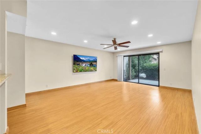 326 Tangelo 323, Irvine, CA 92618