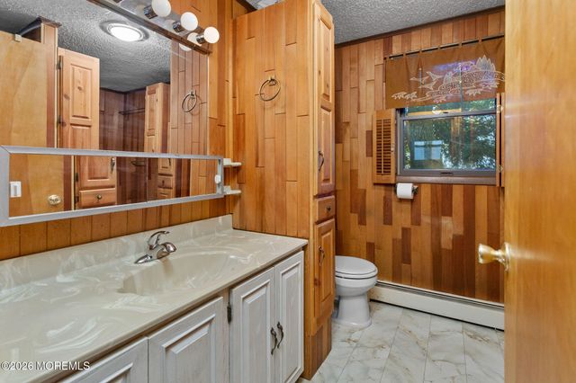 52 Ravine Drive, Matawan, NJ 07747