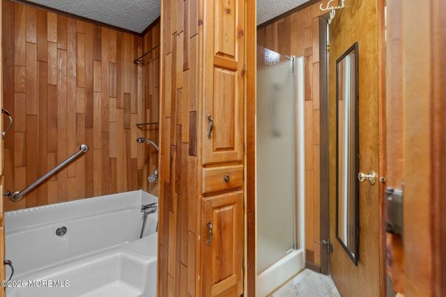 52 Ravine Drive, Matawan, NJ 07747