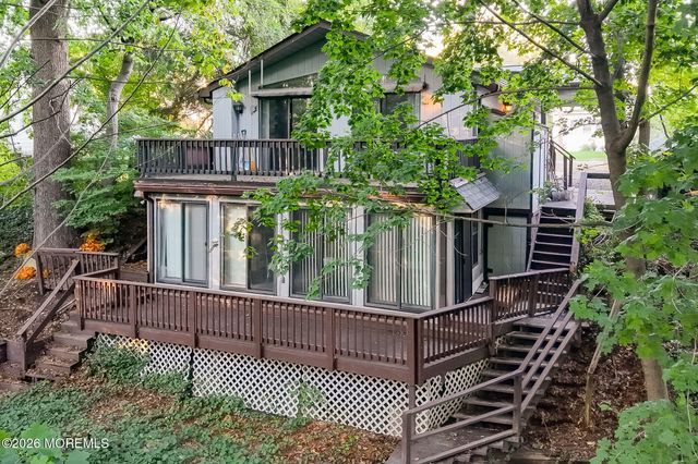 52 Ravine Drive, Matawan, NJ 07747