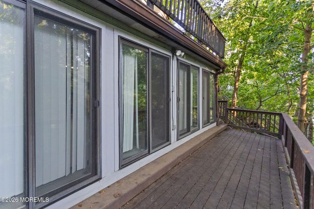 52 Ravine Drive, Matawan, NJ 07747