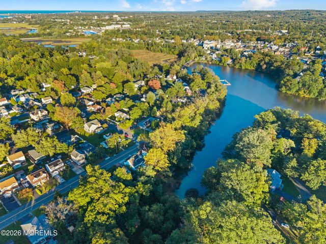 52 Ravine Drive, Matawan, NJ 07747