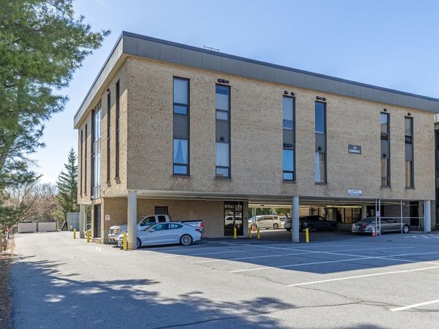 22 Kimball Ave Unit 307, South Burlington, VT 05403