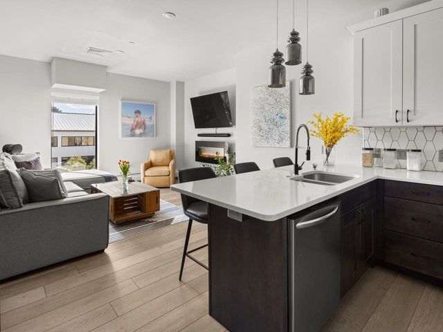 22 Kimball Ave Unit 307, South Burlington, VT 05403