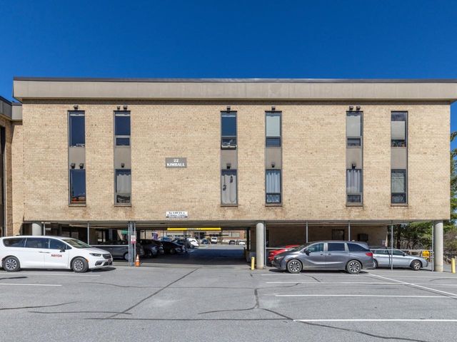 22 Kimball Ave Unit 307, South Burlington, VT 05403