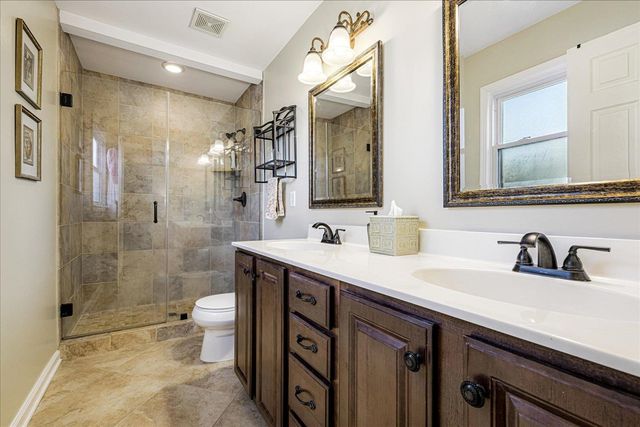 6992 CORSICA DR, Germantown, TN 38138