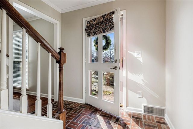 6992 CORSICA DR, Germantown, TN 38138