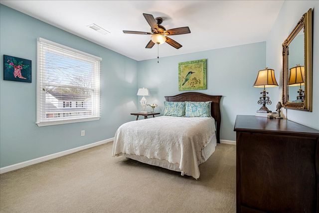 6992 CORSICA DR, Germantown, TN 38138