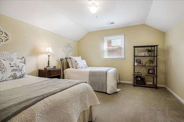 6992 CORSICA DR, Germantown, TN 38138