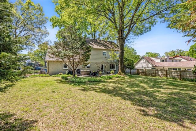 6992 CORSICA DR, Germantown, TN 38138