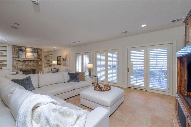 16911 Meadow Lane, Loch Lloyd, MO 64012