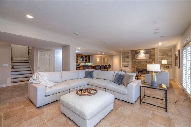 16911 Meadow Lane, Loch Lloyd, MO 64012