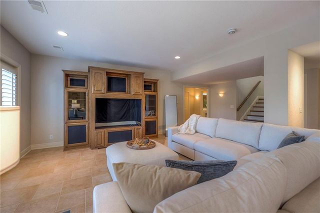 16911 Meadow Lane, Loch Lloyd, MO 64012