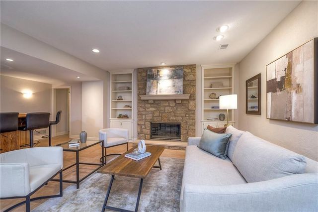 16911 Meadow Lane, Loch Lloyd, MO 64012