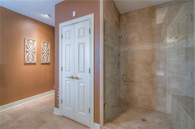 16911 Meadow Lane, Loch Lloyd, MO 64012