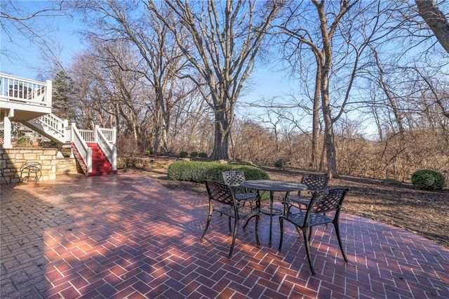 16911 Meadow Lane, Loch Lloyd, MO 64012