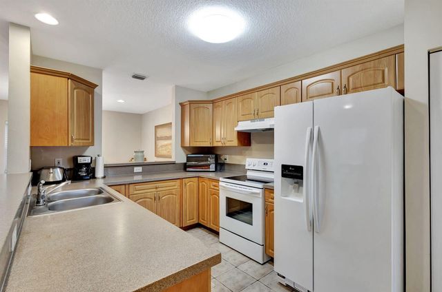 13814 Yarmouth Drive, Wellington, FL 33414