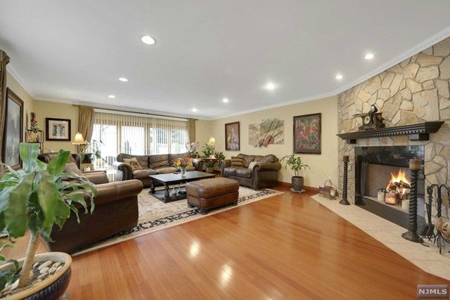 624 Alps Road, Wayne, NJ 07470