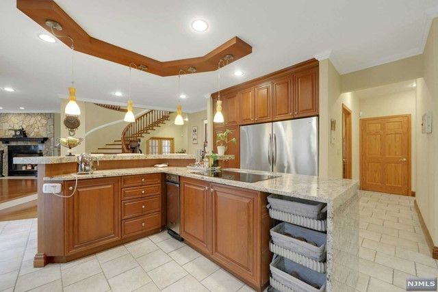 624 Alps Road, Wayne, NJ 07470