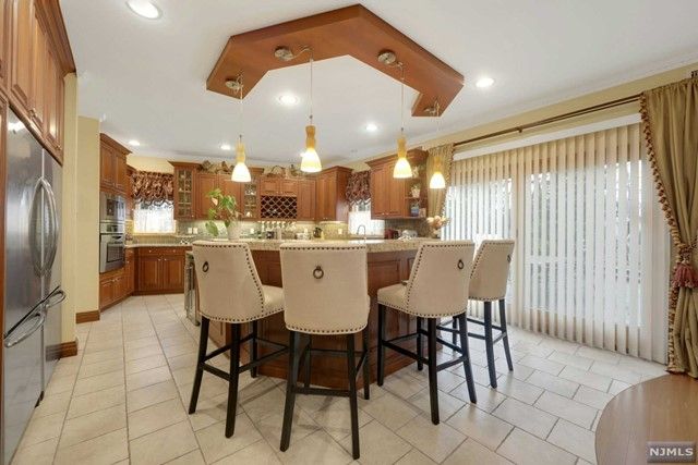 624 Alps Road, Wayne, NJ 07470