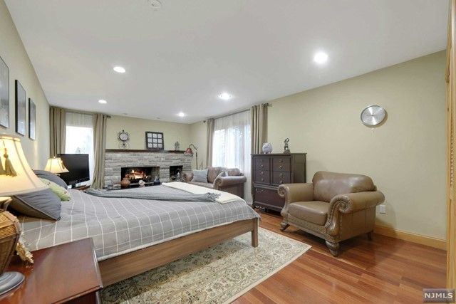 624 Alps Road, Wayne, NJ 07470
