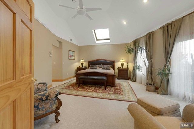 624 Alps Road, Wayne, NJ 07470