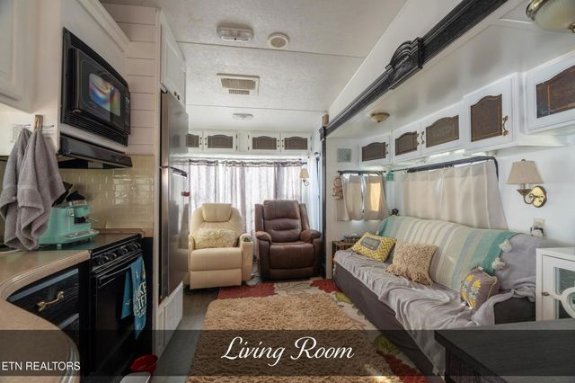 88 Apache Tr, Crossville, TN 38572