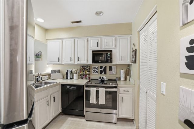 626 Smithfield Road 1201, North Providence, RI 02904
