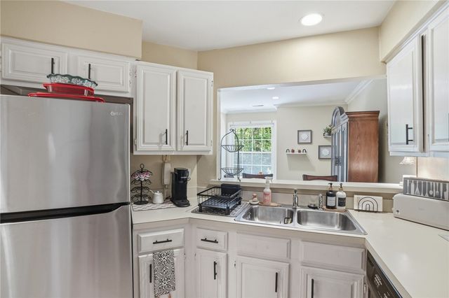 626 Smithfield Road 1201, North Providence, RI 02904